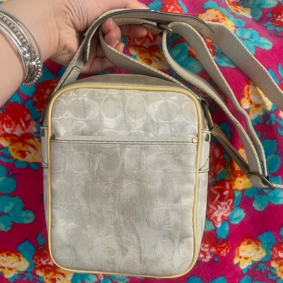 *VINTAGE COACH Bag - White Leather Monogram Purse 🤍 - Picture 3 of 6